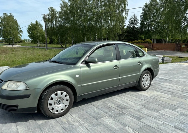 Volkswagen Passat cena 6500 przebieg: 286000, rok produkcji 2001 z Radomsko małe 22